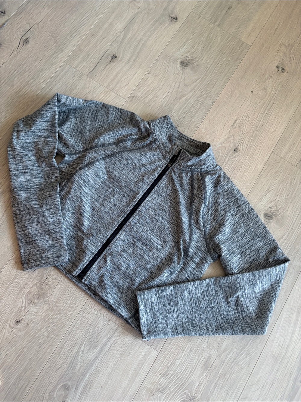 TALULAH Heather Gray Cropped Zip-Front Long Sleeve Jacket